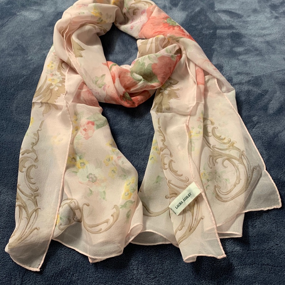 Scarf